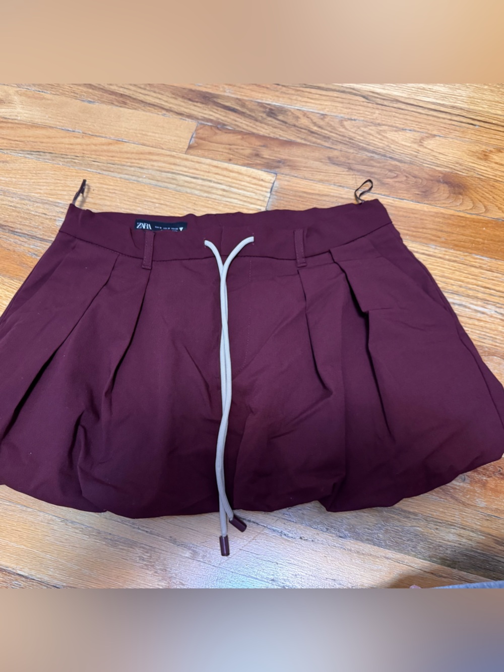 Zara Drawstring Burgundy Mid-Rise Shorts